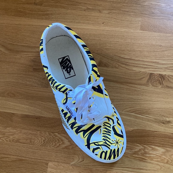 HUGE RARE Vans Shoe Display size 66 Vans Family - Picture 5 of 13